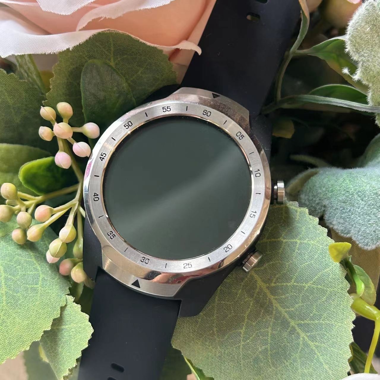 Ticsmartwatch Pro Fitness Men  - Smartwatch Refurbished Watches บทวิจารณ์และราคา