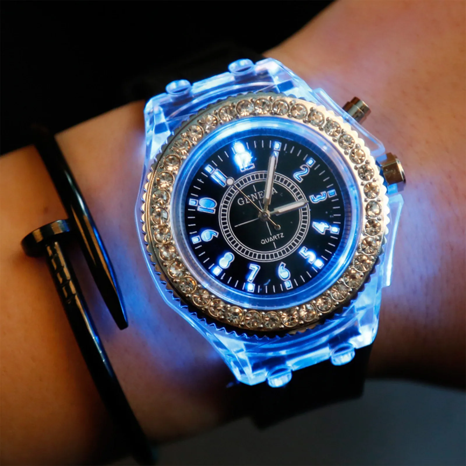 Led Flash Luminous Watch Perso - Smartwatch Trending Watches For Women บทวิจารณ์และราคา